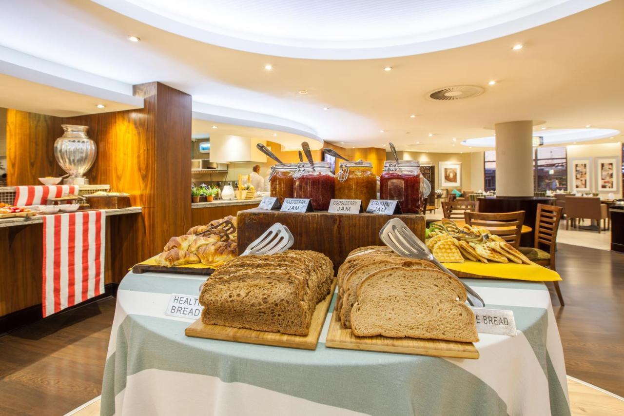 City Lodge Hotel Lynnwood Претория Экстерьер фото
