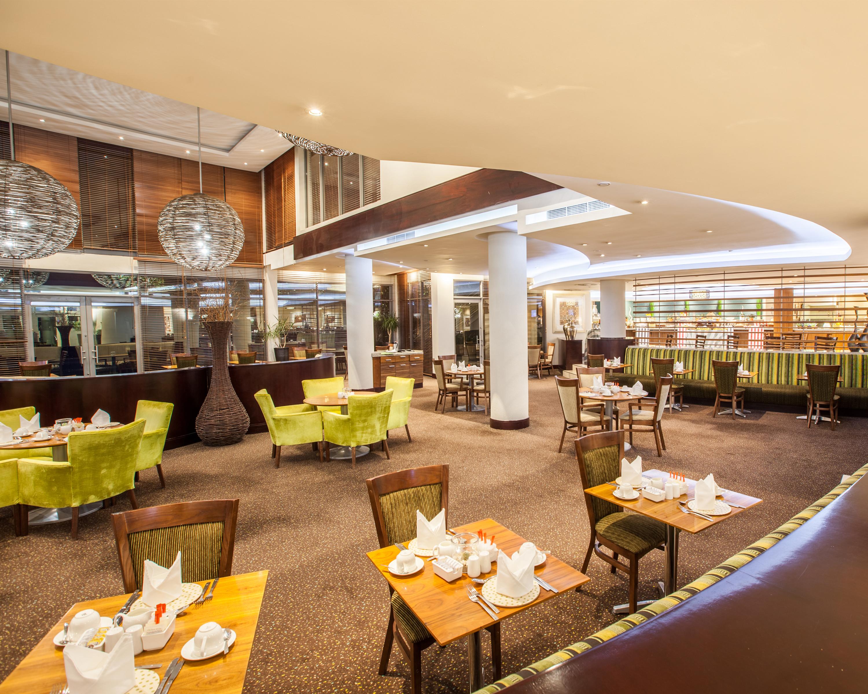 City Lodge Hotel Lynnwood Претория Экстерьер фото