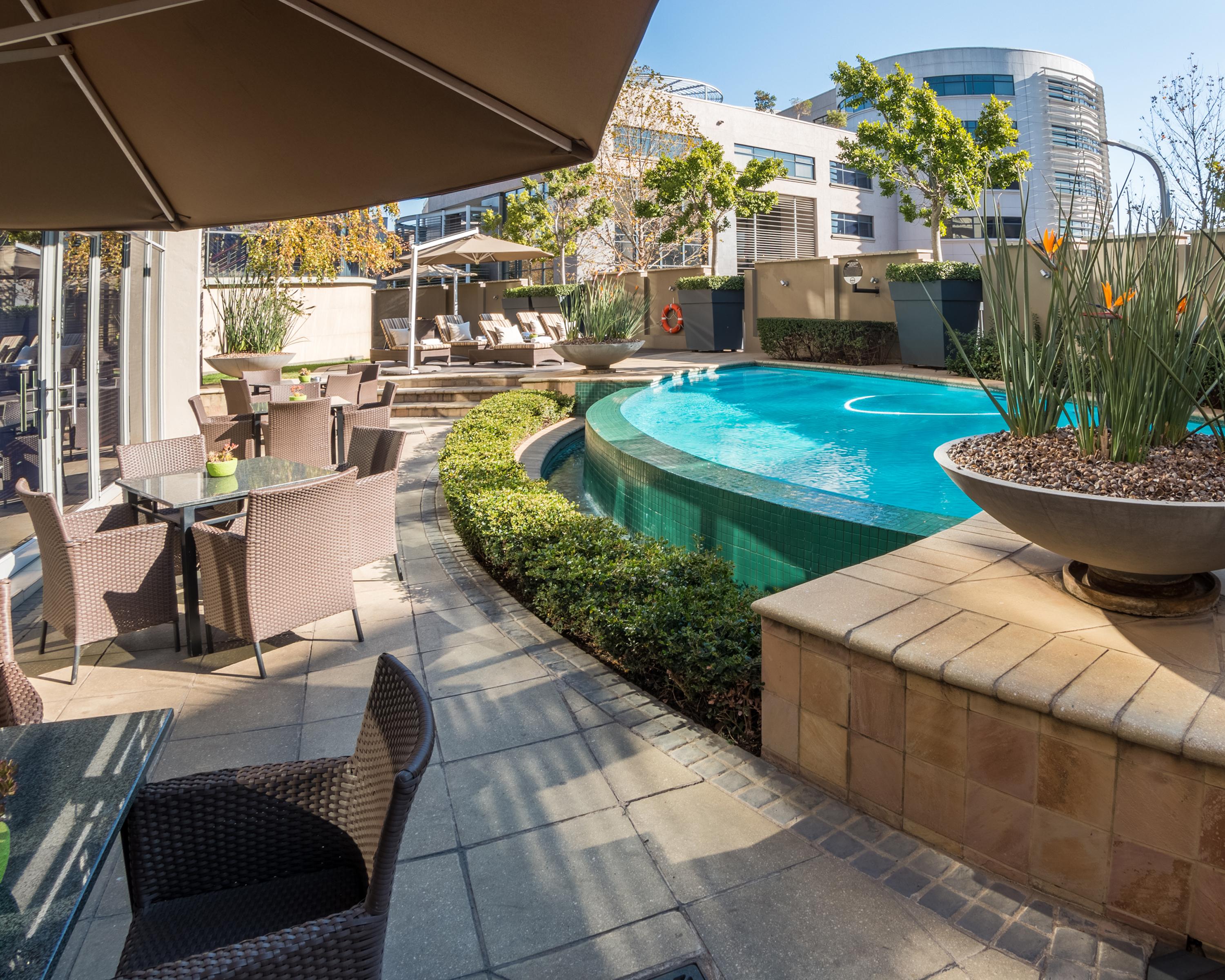 City Lodge Hotel Lynnwood Претория Экстерьер фото