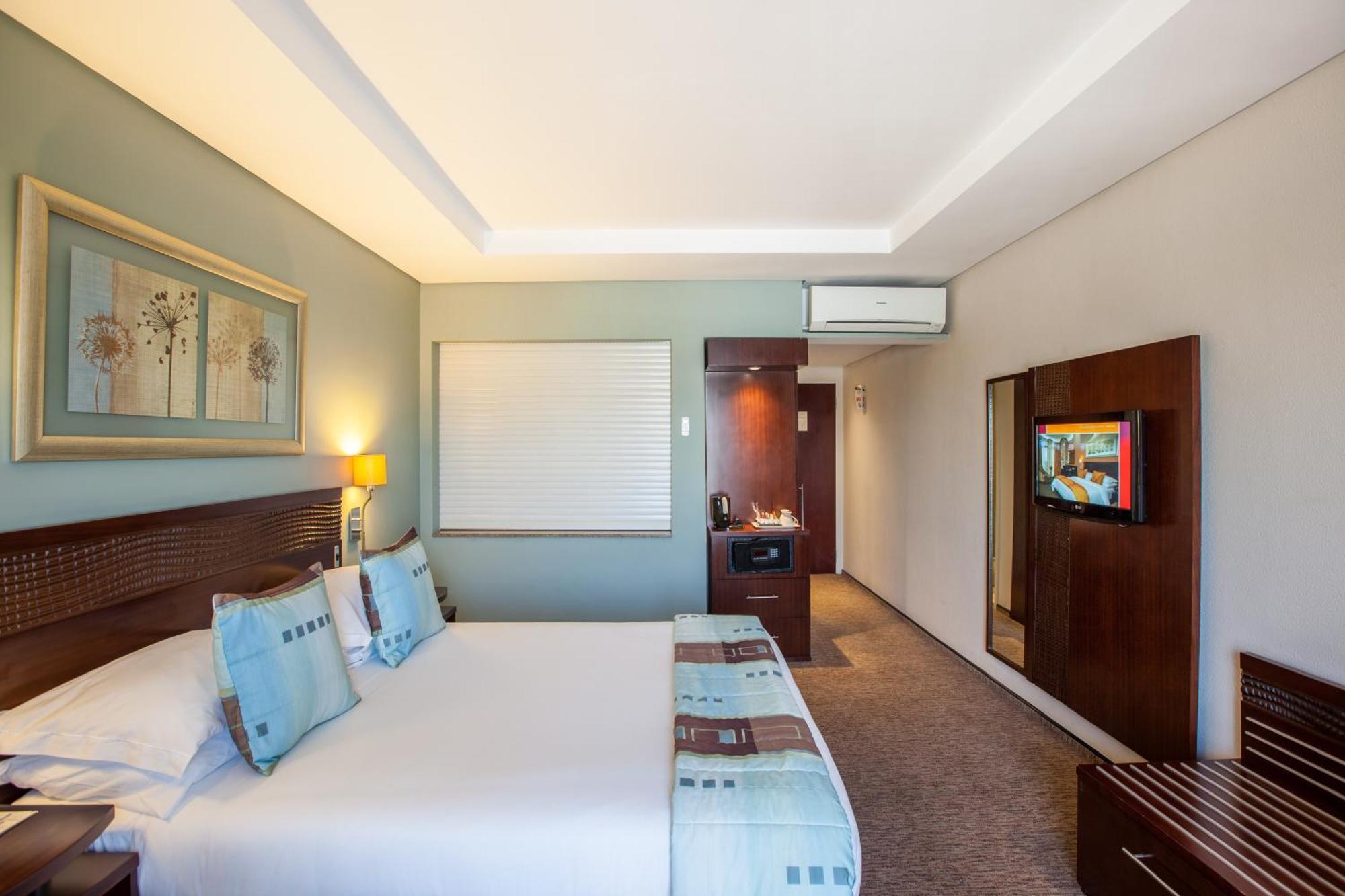 City Lodge Hotel Lynnwood Претория Номер фото