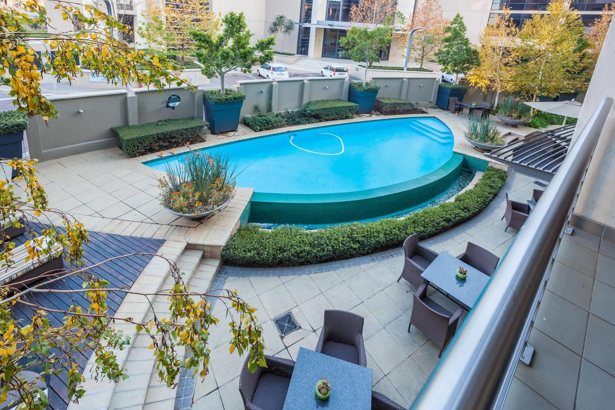 City Lodge Hotel Lynnwood Претория Экстерьер фото